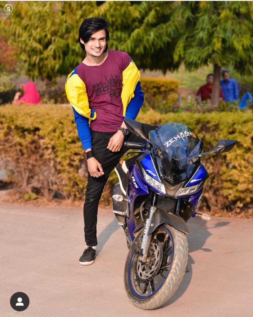 Abraz Khan TikTok, Age, Biography, Family, Education, and more