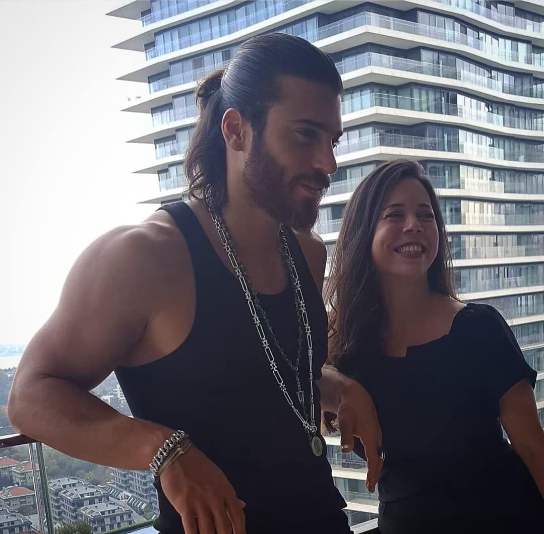 Can Yaman Birthday Can Yaman Surprises Demet Ozdemir On Her Birthday Dashing